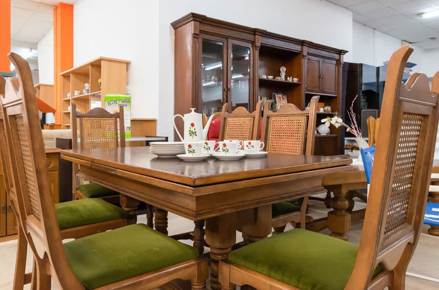 Tienda de muebles de segunda mano en Ferrol